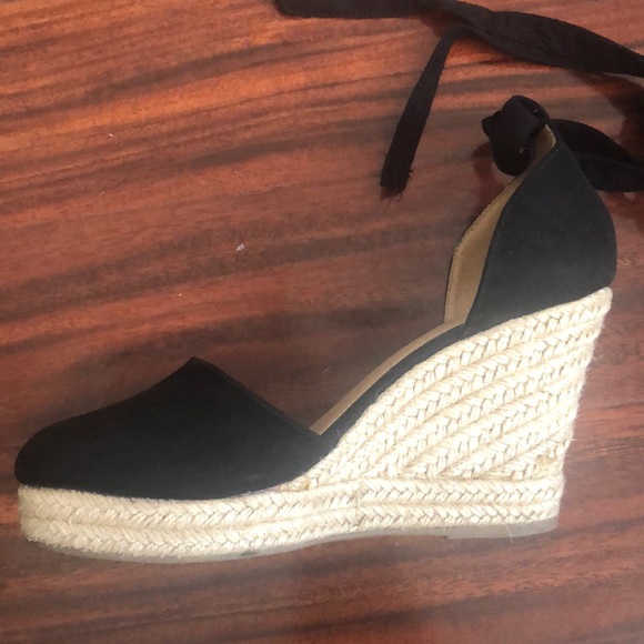 Brash Lace-UP Wedges 8W - Picture 6 of 6